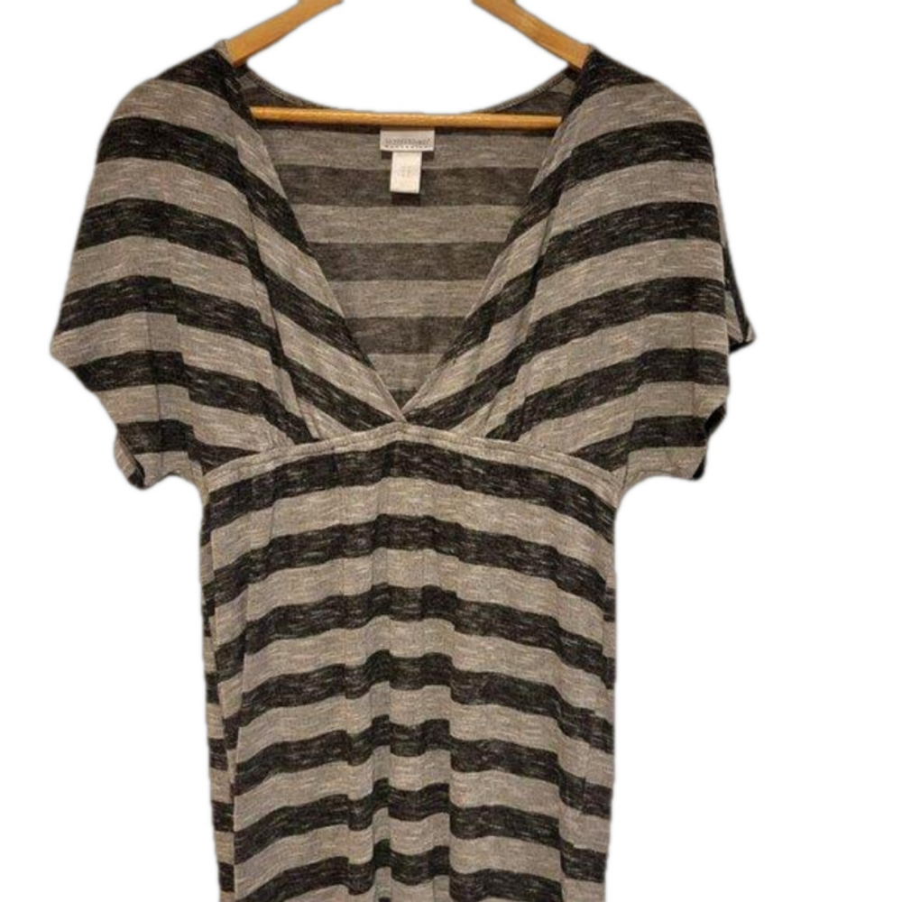 🌈 Motherhood Maternity Shirt
